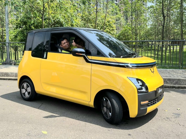 Driving Wuling Menikmati Sensasi Berkendara dengan Wuling Air ev - Pluz.id