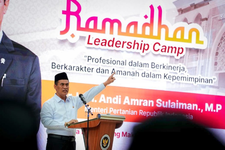 Amran Raksha Andi Amran Sulaiman: Kepemimpinan Transformatif Kunci Kedaulatan ...